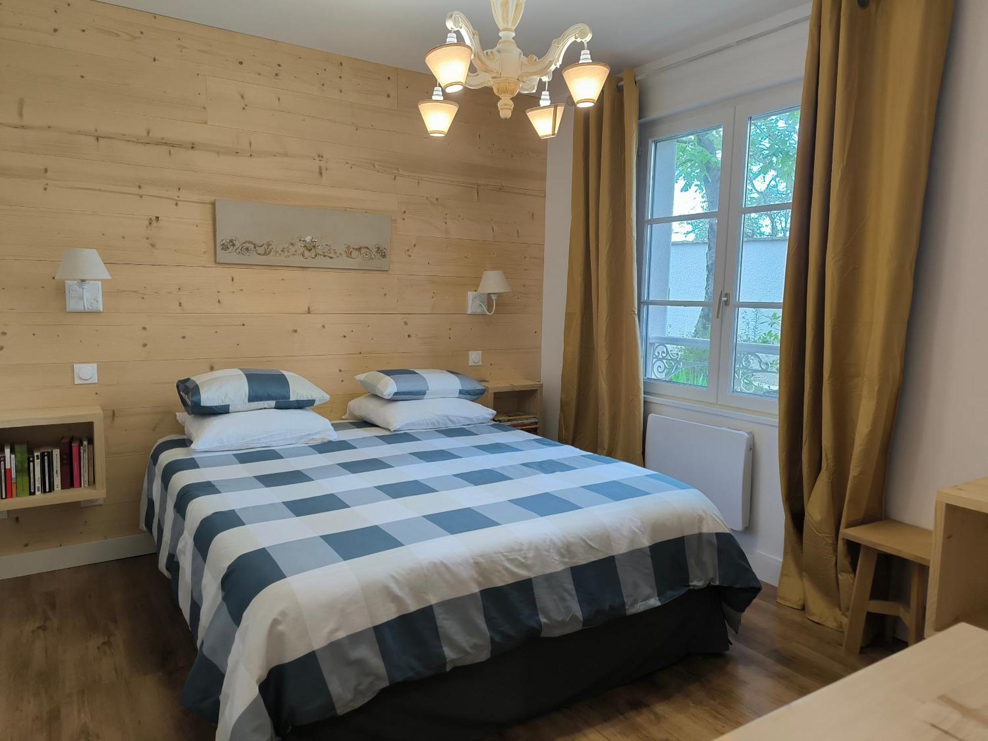 La Frenaie Bed & Breakfast Saint-Cyr-sur-le-Rhone Exterior photo
