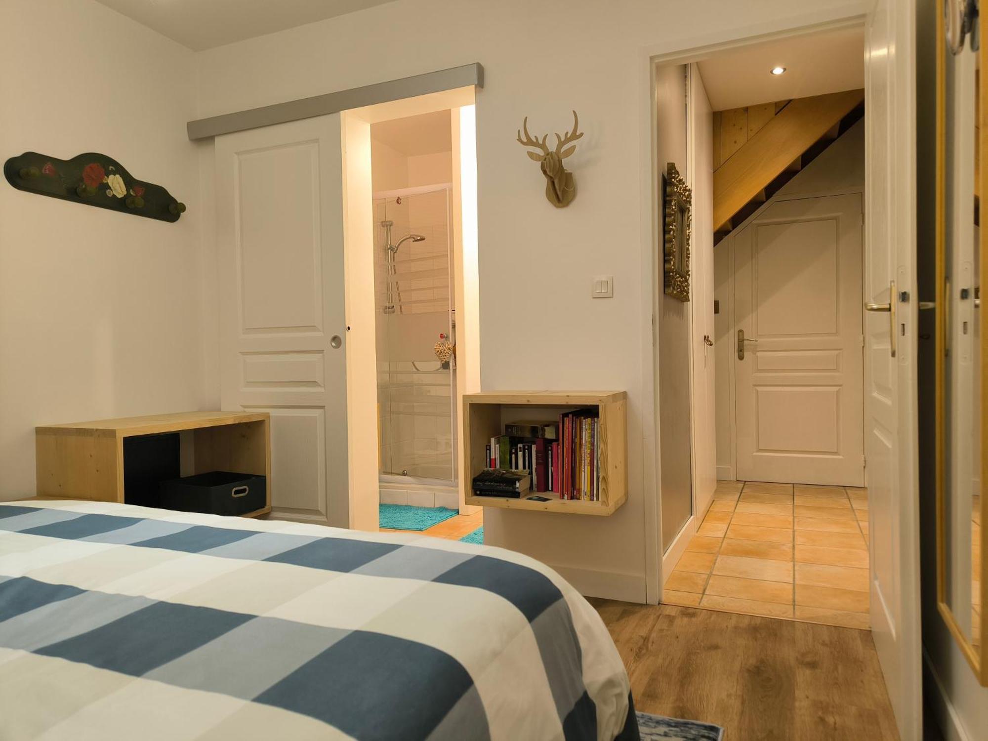 La Frenaie Bed & Breakfast Saint-Cyr-sur-le-Rhone Exterior photo