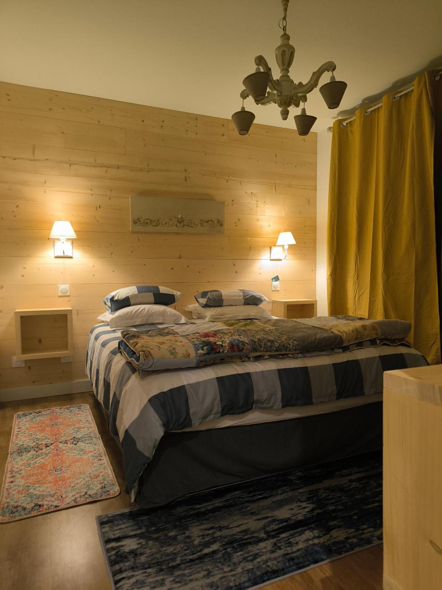 La Frenaie Bed & Breakfast Saint-Cyr-sur-le-Rhone Exterior photo